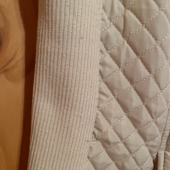 Quilted vest - Picture 3 of 7